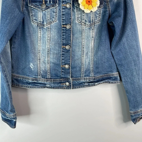 PRANA Cropped Jean Jacket Blue Medium Wash Denim Stretch Crochet Flower Pin S - Picture 4 of 13